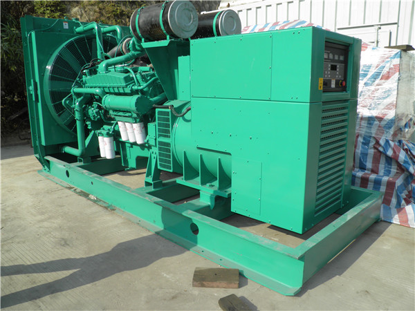 太湖发电车出租-柴油发电机散热器怎样散热