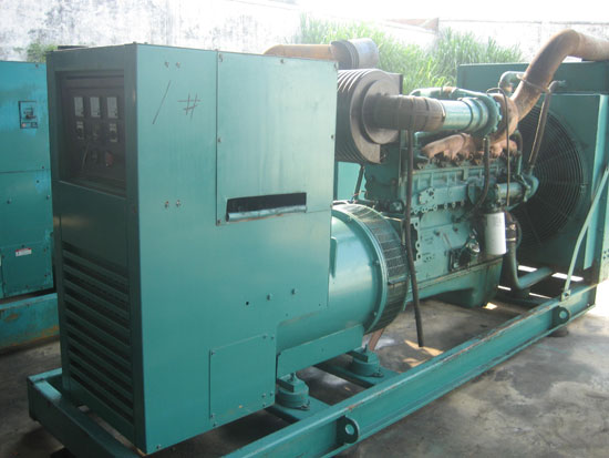 太湖租赁发电机- 发电机碳刷磨损的原因是什么