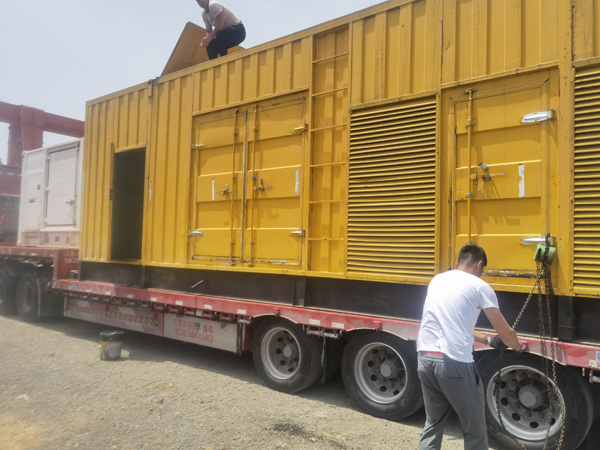 太湖除了负载情况和发动机维护，还有哪些因素会影响 200kw 柴油发电机的油耗？