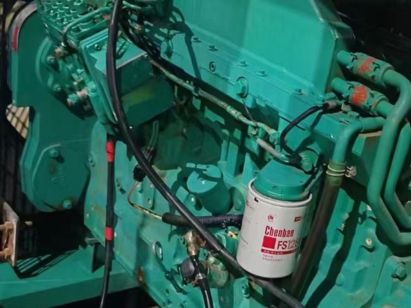 太湖如何确定新的发电机组控制系统是否与原系统兼容？