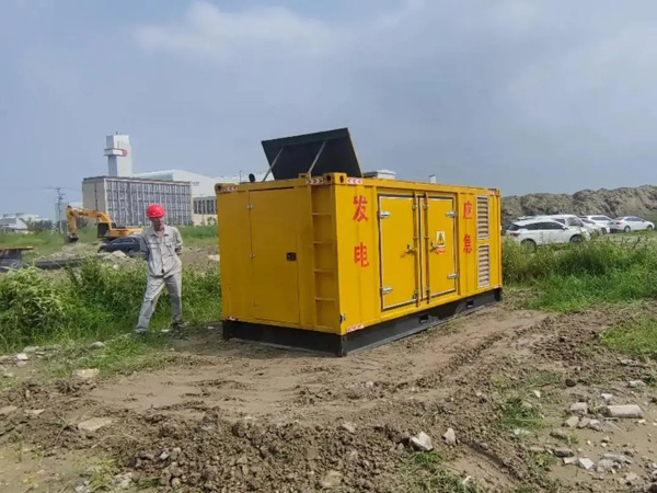 太湖200KW柴油发电机机组每小时的油耗量受哪些因素影响？