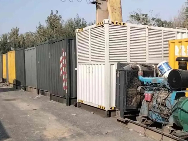 太湖200KW柴油发电机机组每小时油耗是多少？